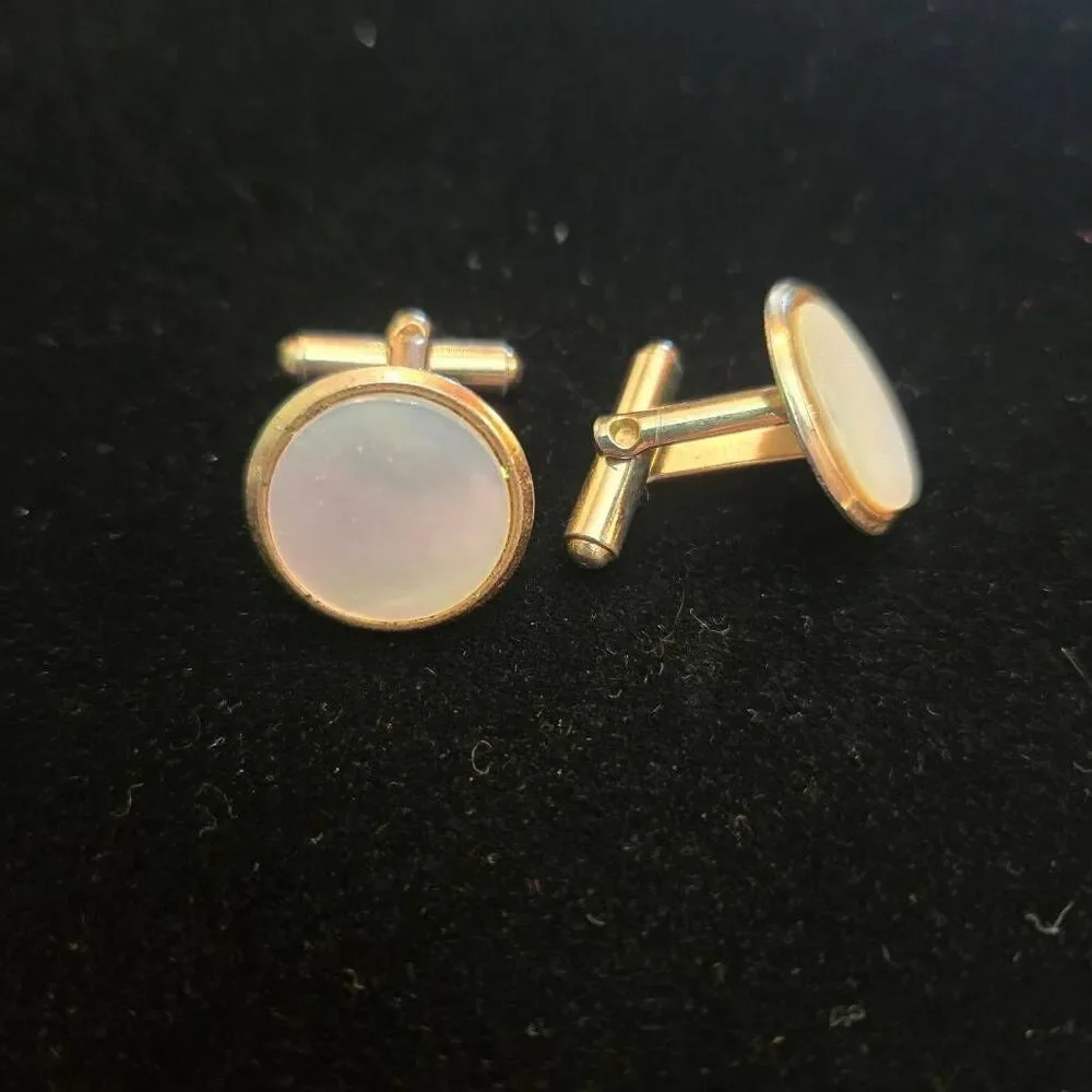 Vintage Gold Tone Mother of Pearl Cuff links